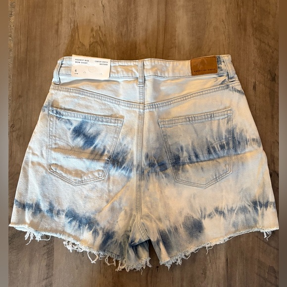 NWT American Eagle Highest Rise Mom Short - Picture 2 of 5
